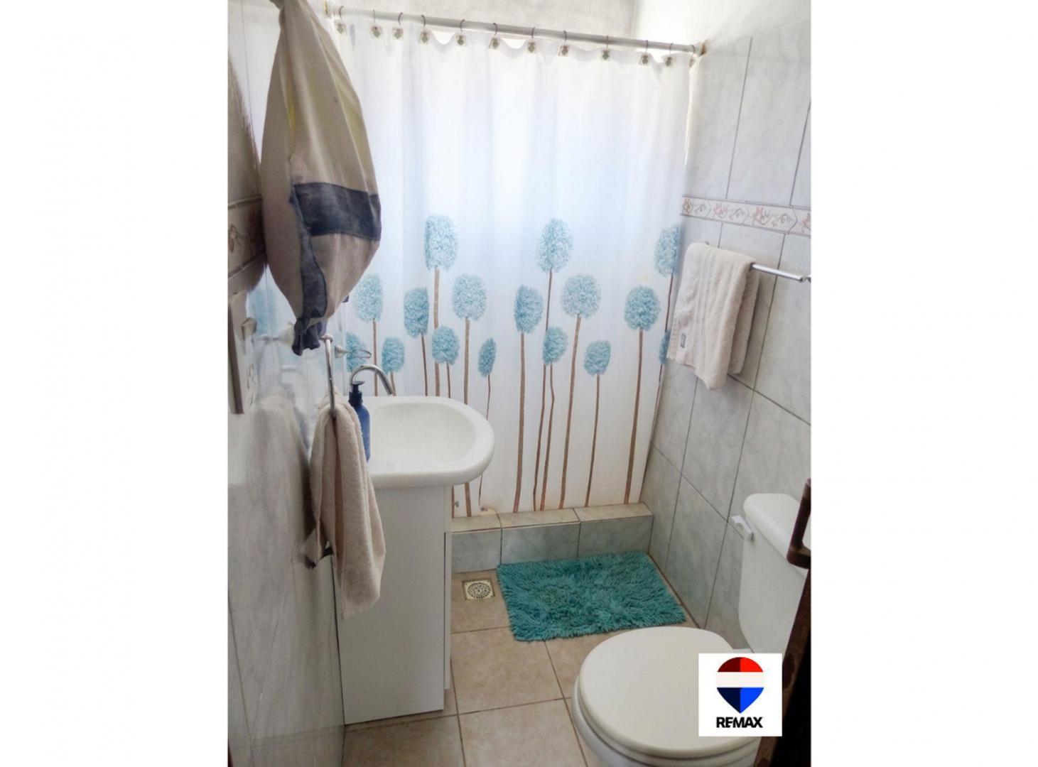 Foto de CASA 2 AMB + MONOAMBIENTE a TERM(fondo) c/BAÑO, imagen 2