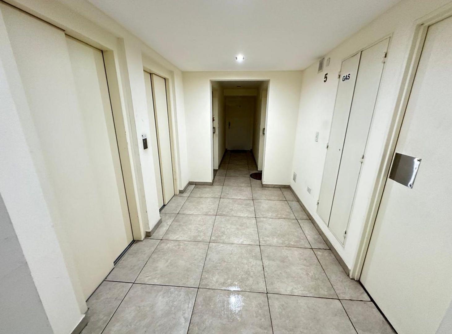 Foto de ALQUILER DEPARTAMENTO 2 AMBIENTES AL FRENTE BALCON, imagen 5