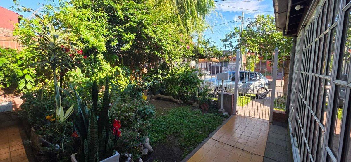 Foto de CASA Y DEPARTAMENTO TEMPERLEY VENTA GARAGE Y PATIO, imagen 5