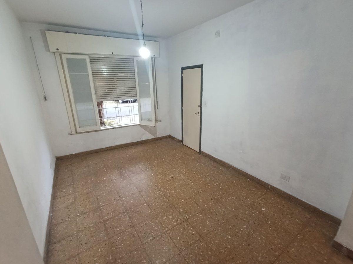 Foto de PH 3 AMBIENTES VENTA LAVALLOL A 3 CUADRAS ESTACION, imagen 1