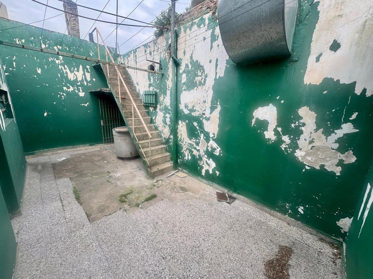 Foto de LOCAL CON VIVIENDA EN TEMPERLEY, imagen 4