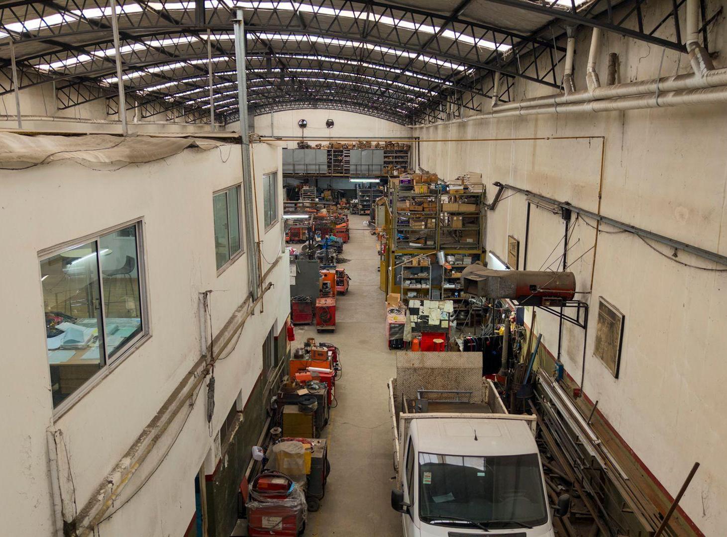 Foto de VENTA GALPON DEPOSITO de 961m2 AVELLANEDA PIÑEYRO, imagen 2