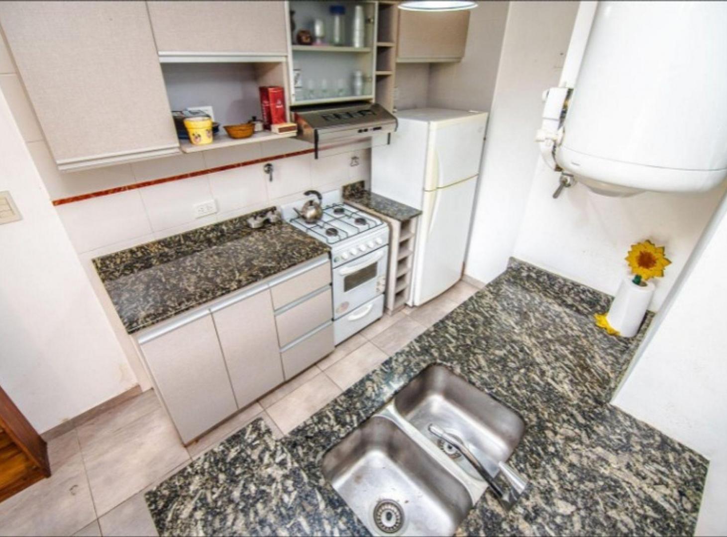 Foto de DEPARTAMENTO 2 AMBIENTES EN VENTA EN LOMAS, imagen 3