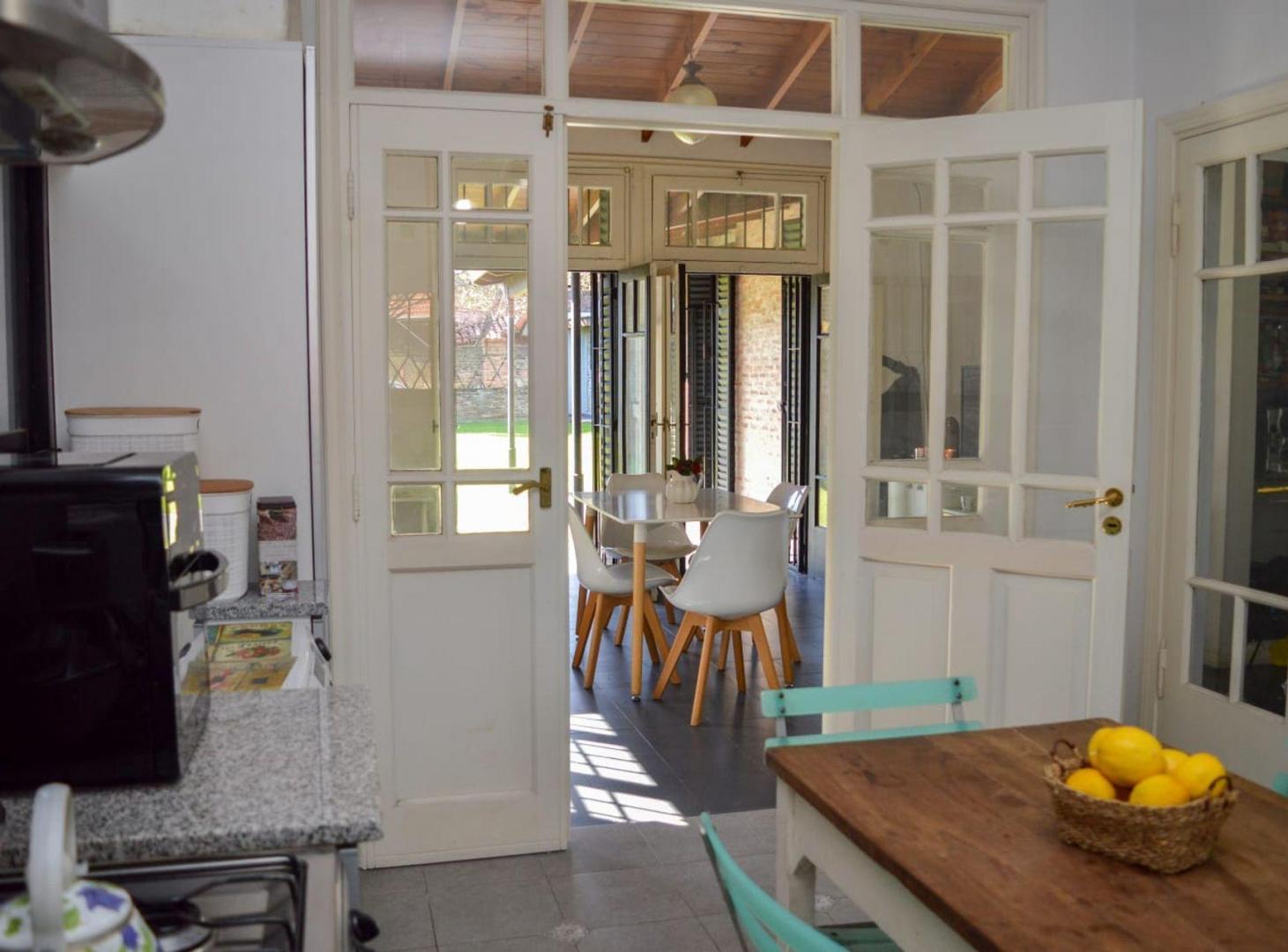 Foto de CASA EN VENTA 4 AMBIENTES CON AMPLIO FONDO ADROGUE, imagen 2