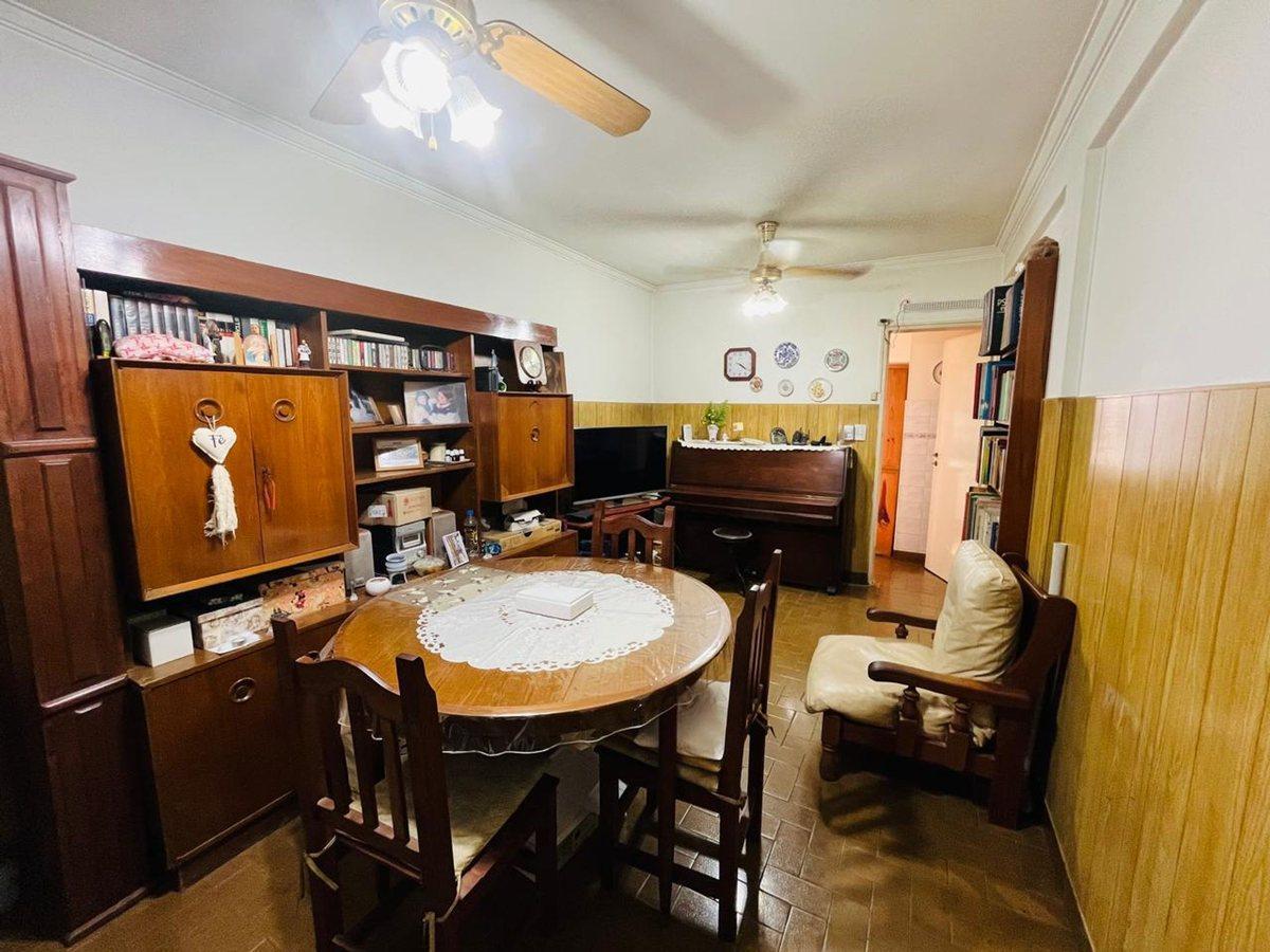 Foto de PH 3 AMBIENTES TIPO CASA VENTA AL FRENTE COCHERA, imagen 2