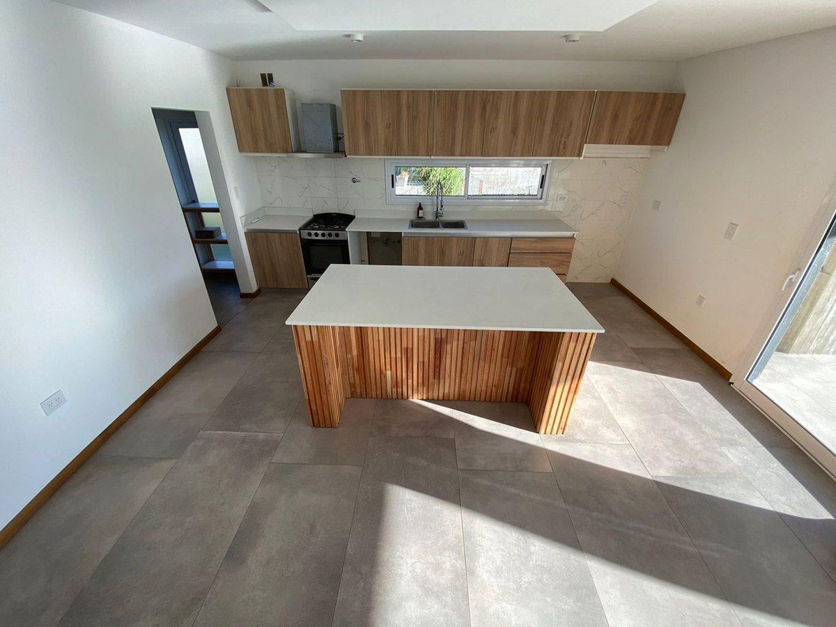 Foto de CASA 5 AMBIENTES EN ALQUILER EN CANNING, imagen 3