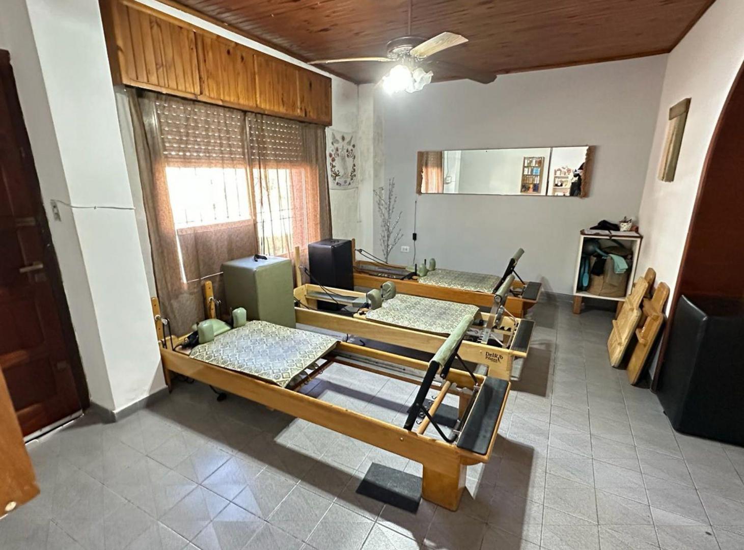 Foto de VENTA CASA 4 AMBIENTES, APTO CREDITO, CON PATIO, imagen 3