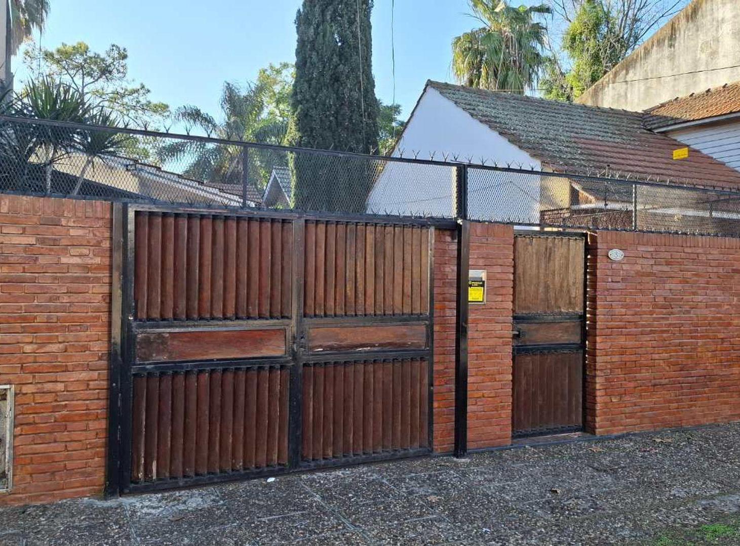 Foto de CASA 4 AMBIENTES VENTA TEMPERLEY JARDIN CON PILETA, imagen 1