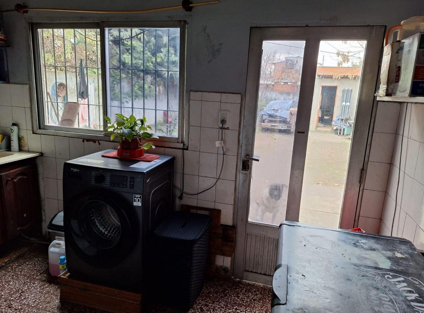Foto de CASA 3 AMBIENTES VENTA CON JARDIN BANFIELD, imagen 5