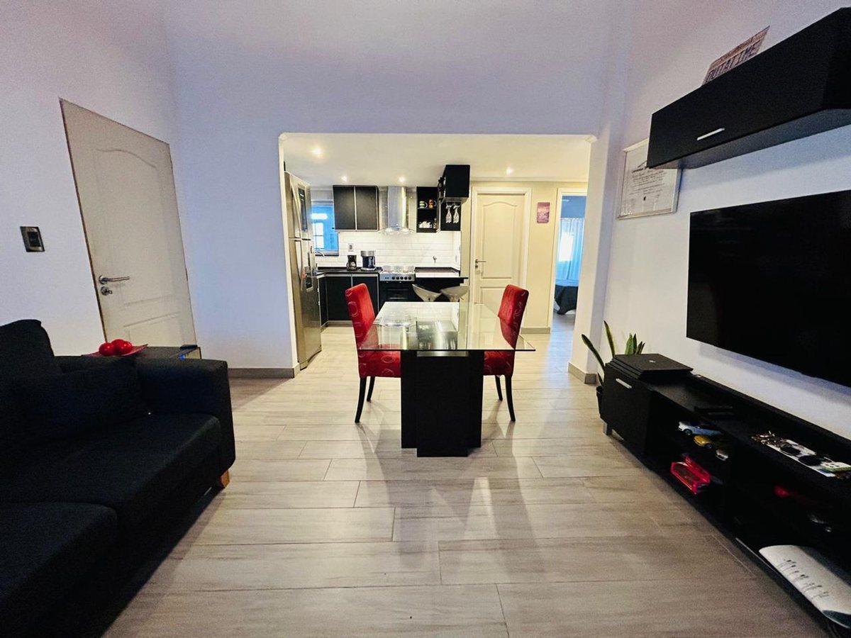 Foto de Casa 4 ambientes reciclada a nueva venta Banfield, imagen 3