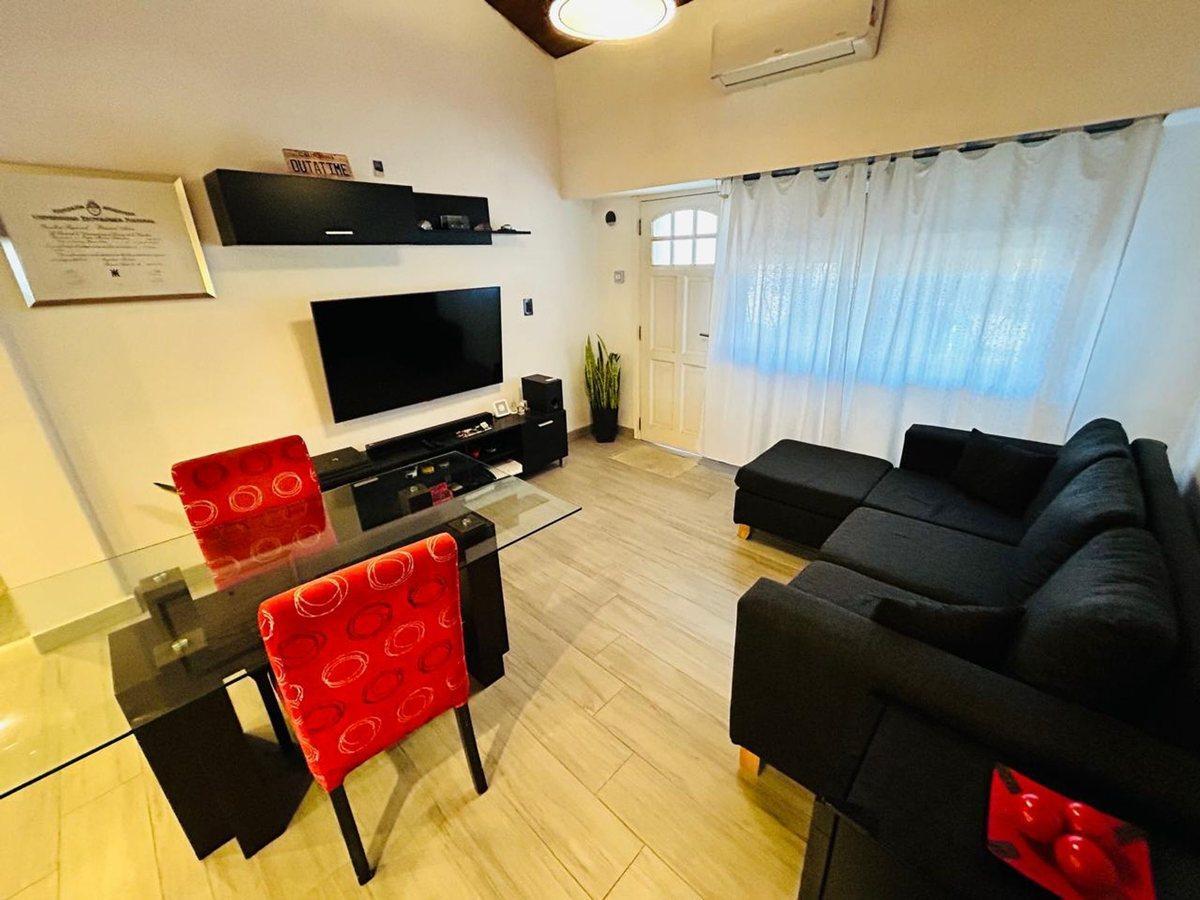 Foto de Casa 4 ambientes reciclada a nueva venta Banfield, imagen 2