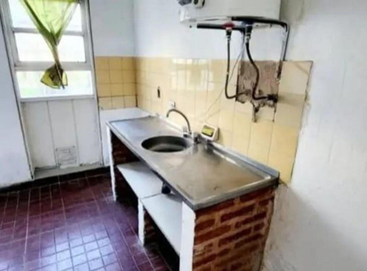 Foto de VENTA DEPARTAMENTO 3 PB AMBIENTE EN DON ORIONE, imagen 5