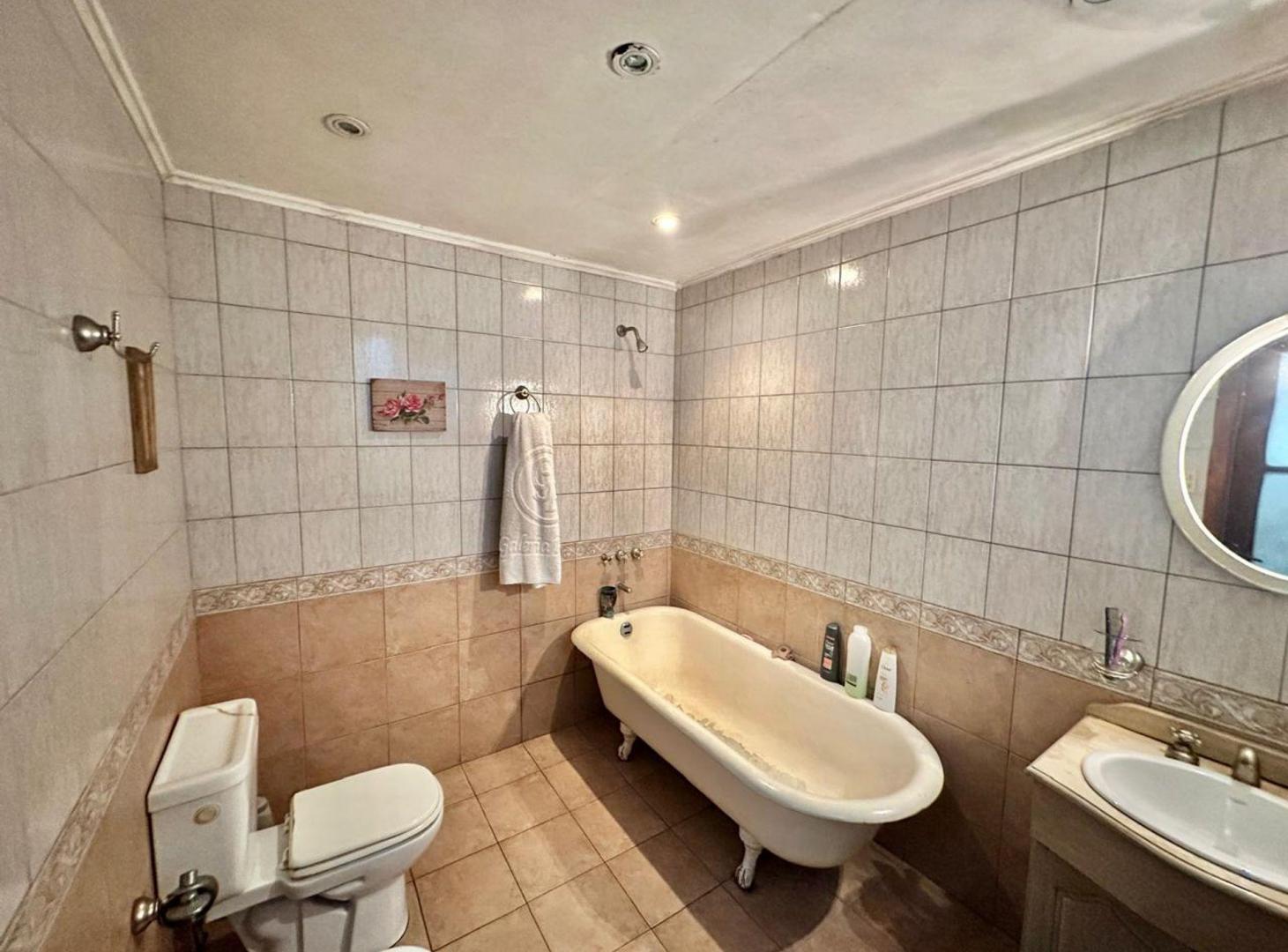 Foto de VENTA casa 4 amb parque y pileta WILDE Avellaneda, imagen 4