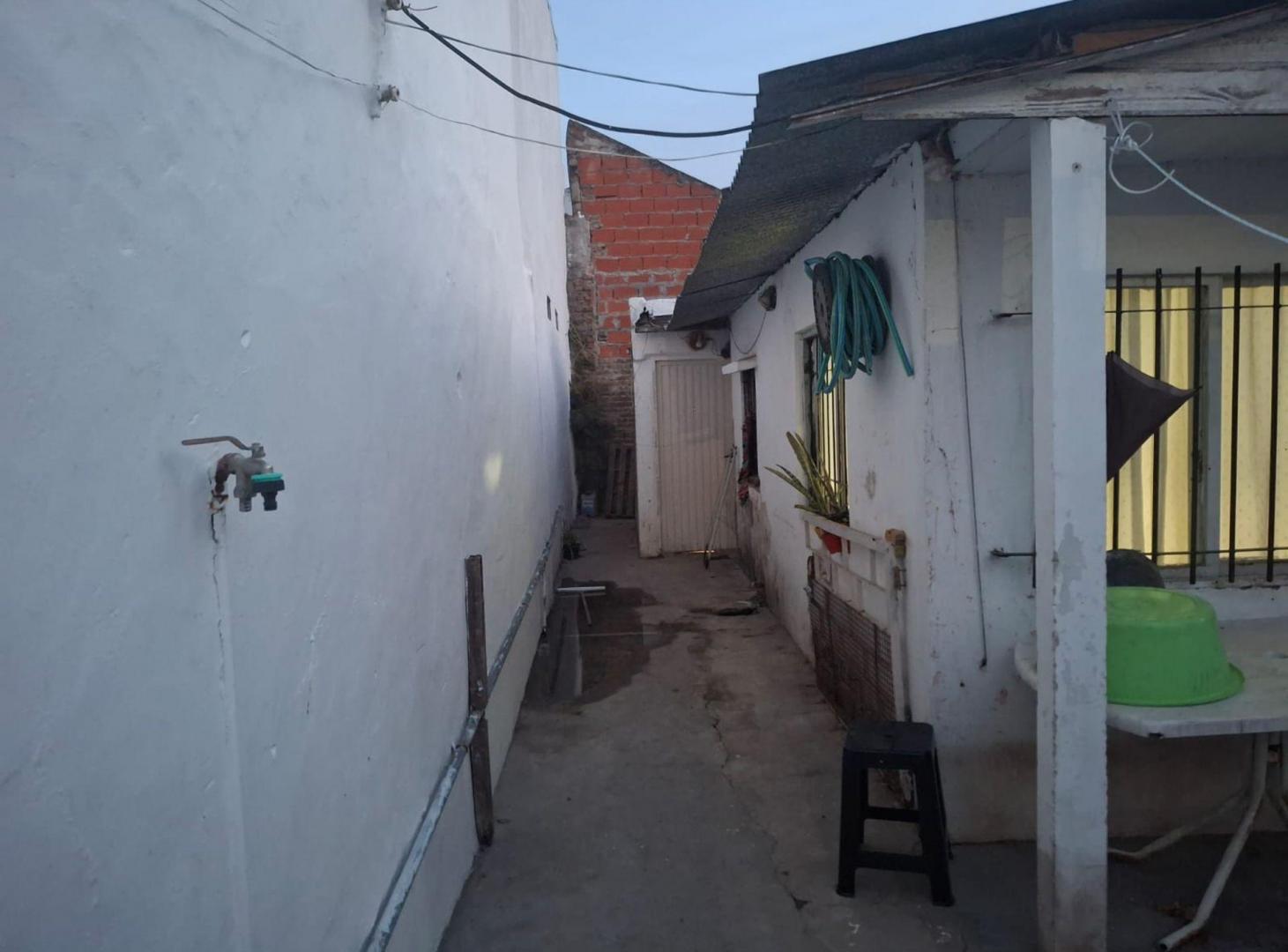 Foto de PH 3 AMBIENTES EN VENTA A REFACCIONAR EN LOMAS., imagen 3