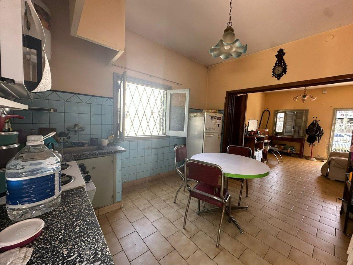 Foto de VENTA CASA 3 AMB c/ TERRAZA + 2 DPT0 2 AMB C/PATIO, imagen 2