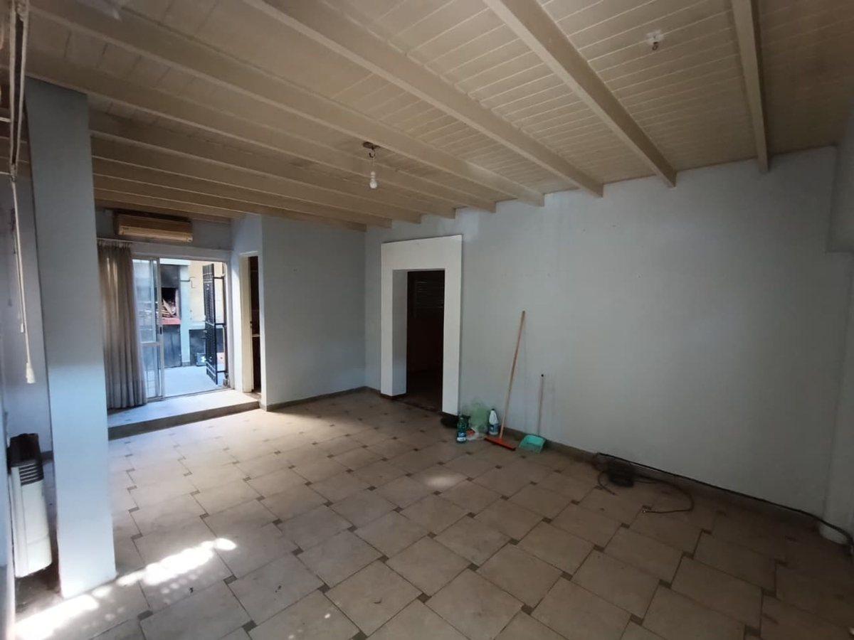 Foto de CASA 6 AMBIENTES EN VENTA LLAVALLOL, imagen 2