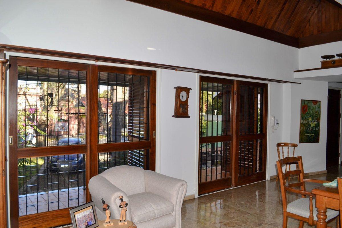 Foto de CASA 6 AMBIENTES VENTA ADROGUE CREDITO DESARROLLO, imagen 3