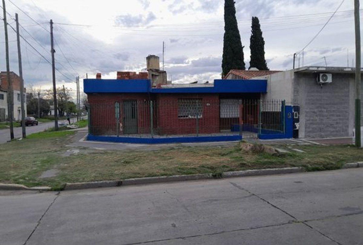 Foto de PH EN VENTA CON PATIO LOMAS DE ZAMORA, imagen 2