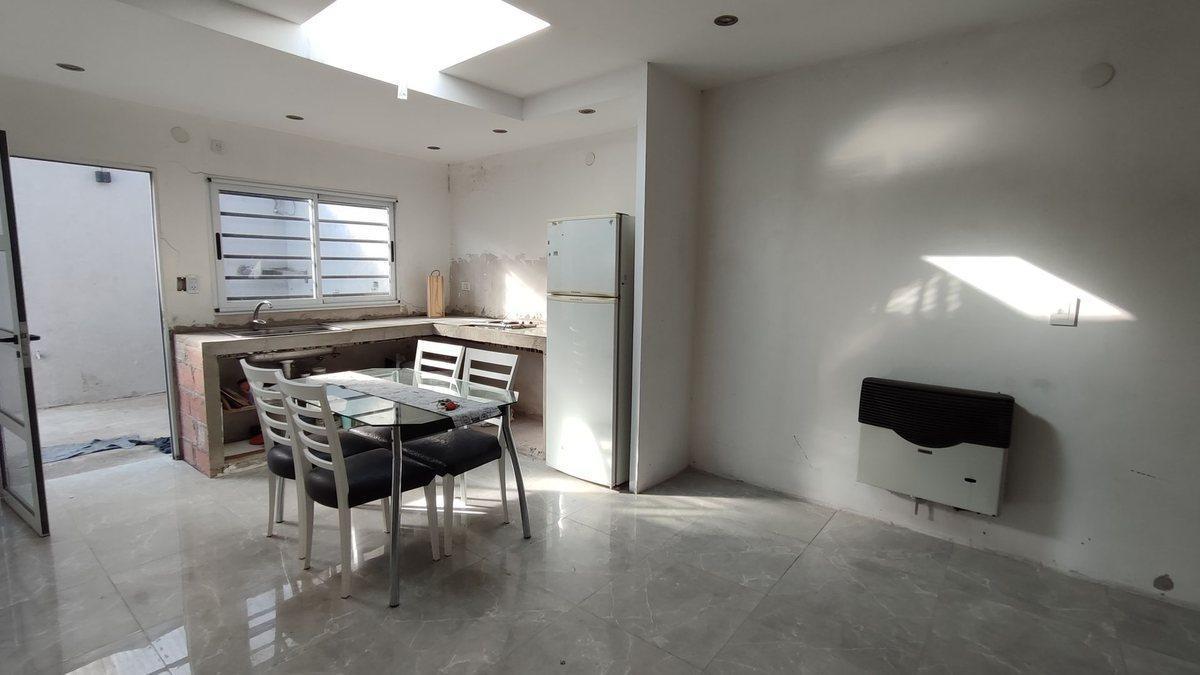 Foto de CASA MAS DEPOSITO MAS 2 DEPARTAMENTOS VENTA LOMAS, imagen 1