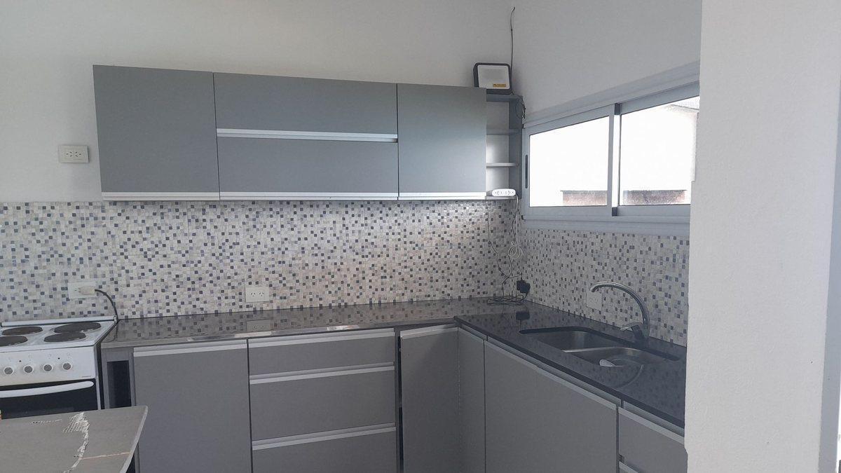 Foto de VENTA CASA 4 AMB - EL REMANSO - CARLOS SPEGAZZINI, imagen 1