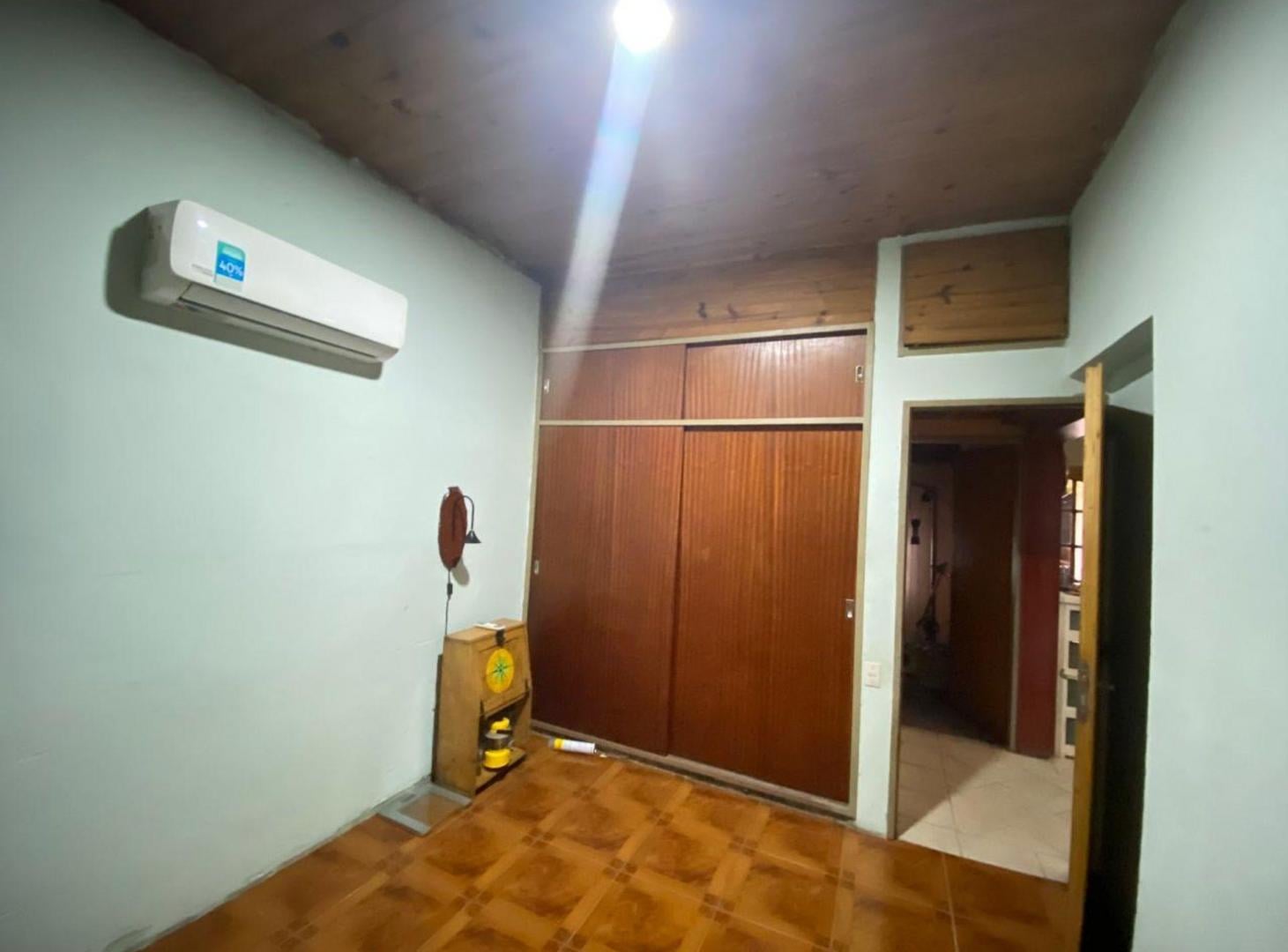 Foto de CASA 3 AMBIENTES EN VENTA TEMPERLEY CON PARQUE, imagen 1