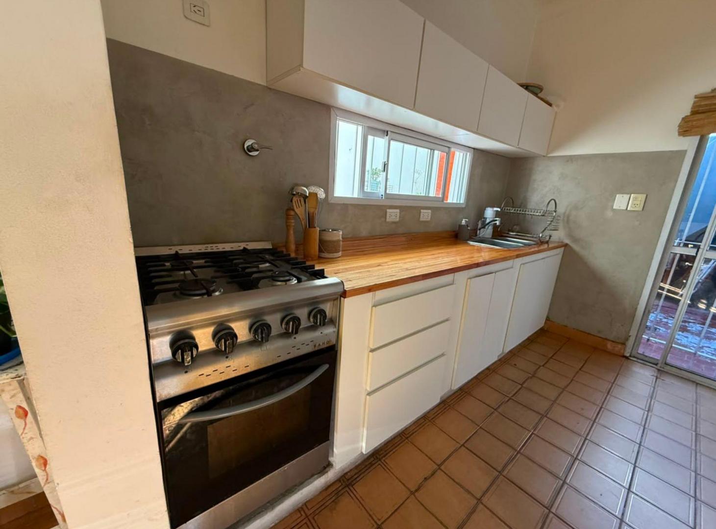 Foto de PH 4 AMBIENTES EN VENTA CON TERRAZA Y COCHERA, imagen 4