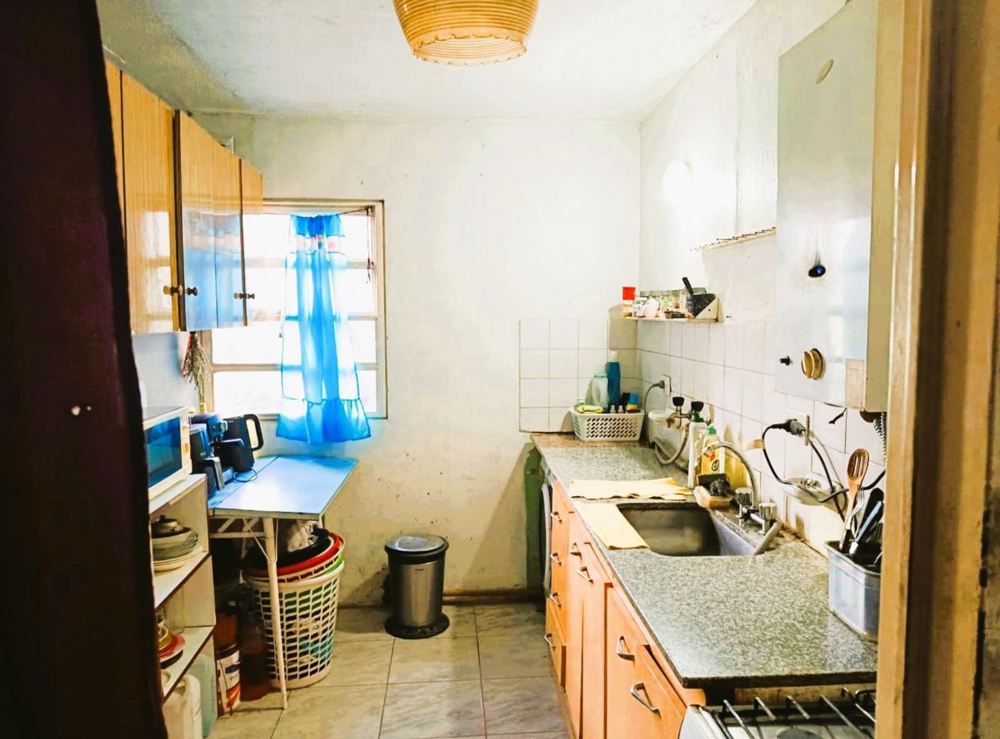 Foto de DEPARTAMENTO 4 AMBIENTES VENTA EN CLAYPOLE, imagen 3