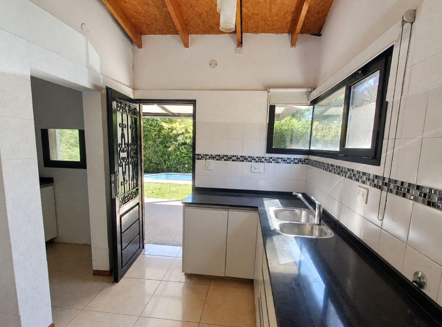Foto de CASA 4 AMBIENTES EN VENTA PILETA SAN VICENTE, imagen 4