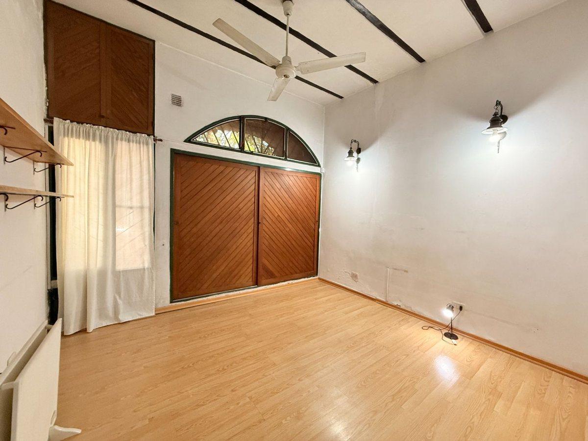 Foto de CASA VENTA 4 AMBIENTES JARDIN Y QUINCHO ADROGUE, imagen 4