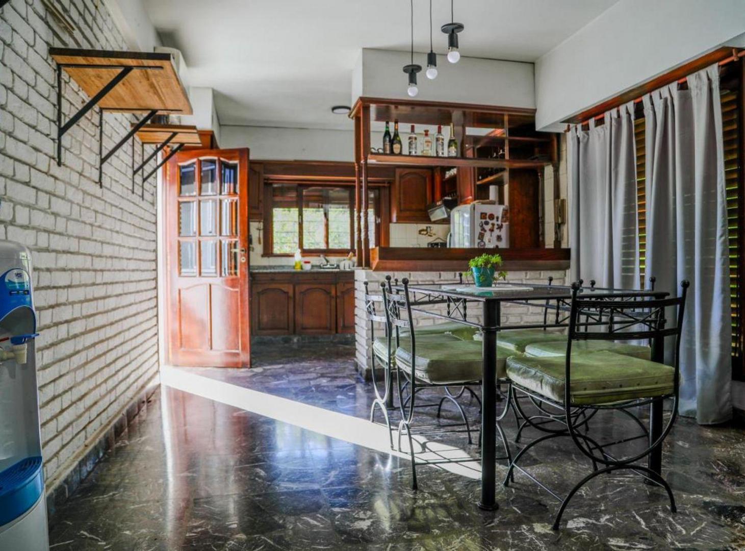Foto de CASA 4 AMBIENTES EN VENTA EN LOMAS DE ZAMORA, imagen 2