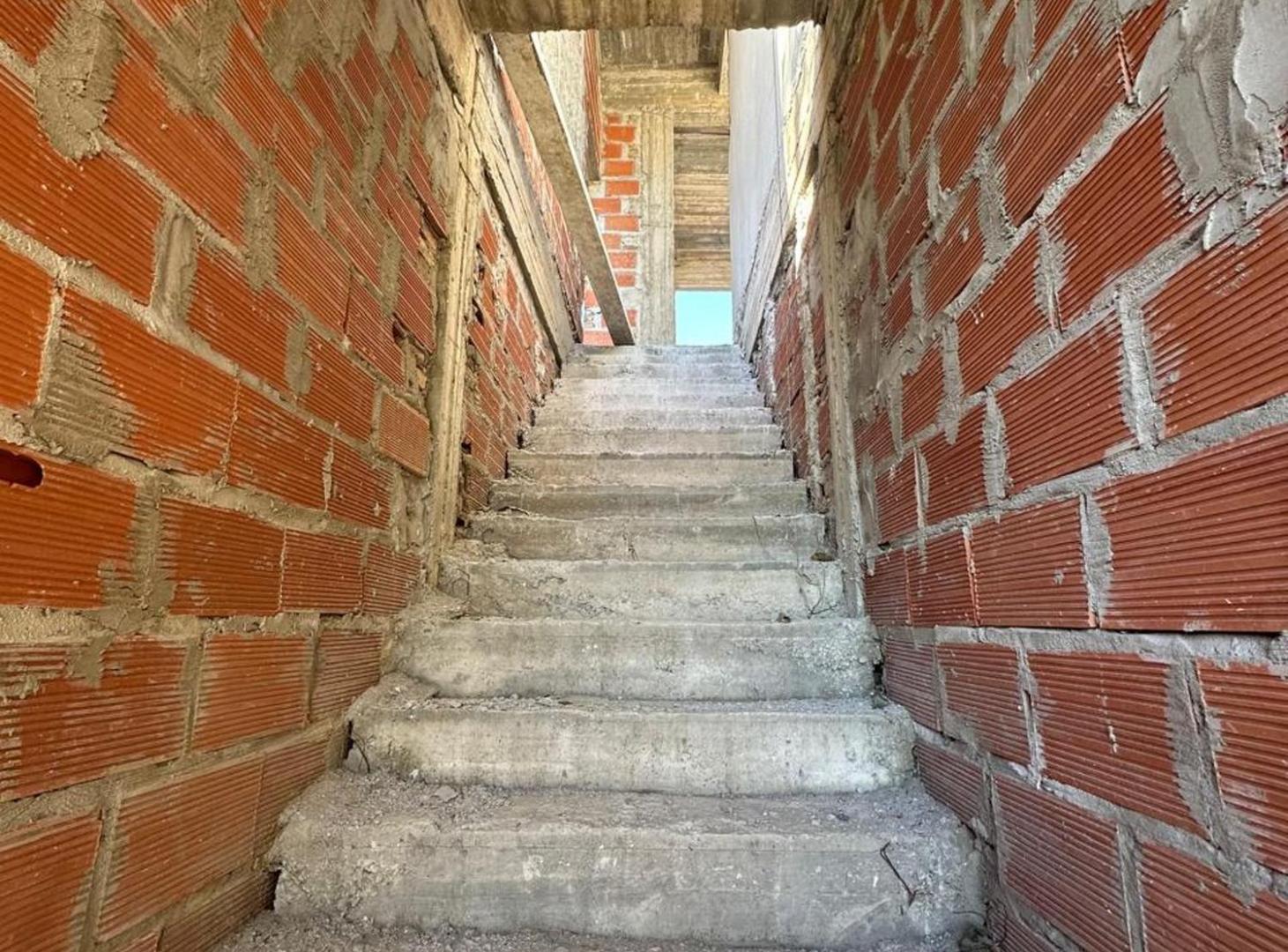 Foto de LOTE EN VENTA CON MEJORAS EN DON ORIONE, imagen 4