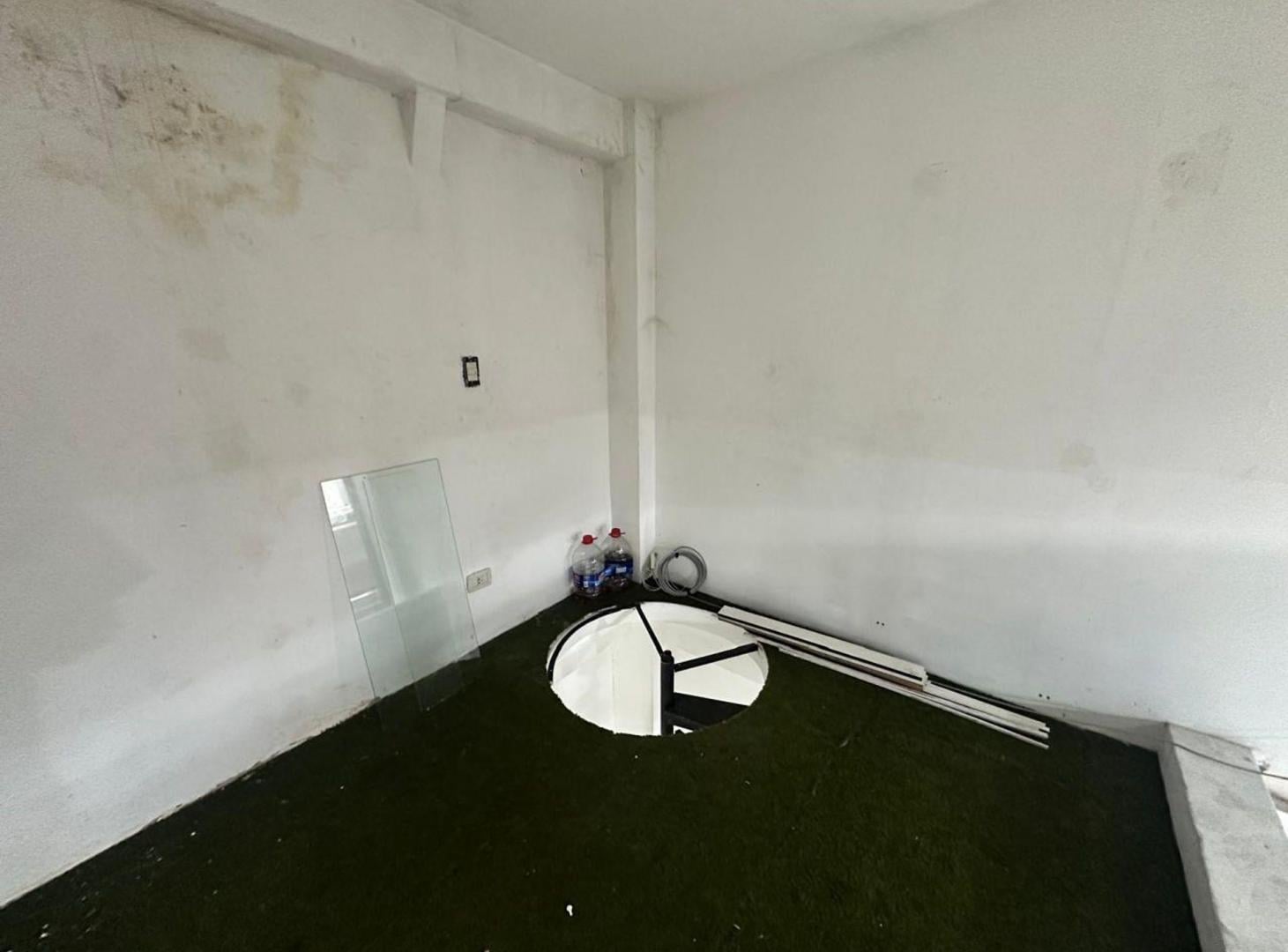 Foto de LOCAL COMERCIAL EN VENTA GALERIA LOMAS DE ZAMORA, imagen 3