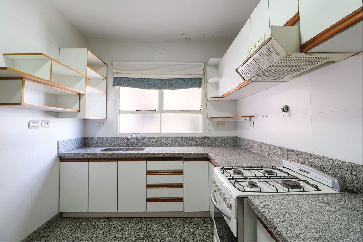 Foto de DEPARTAMENTO 5 AMBIENTES VENTA LORIA 185 LOMAS, imagen 1