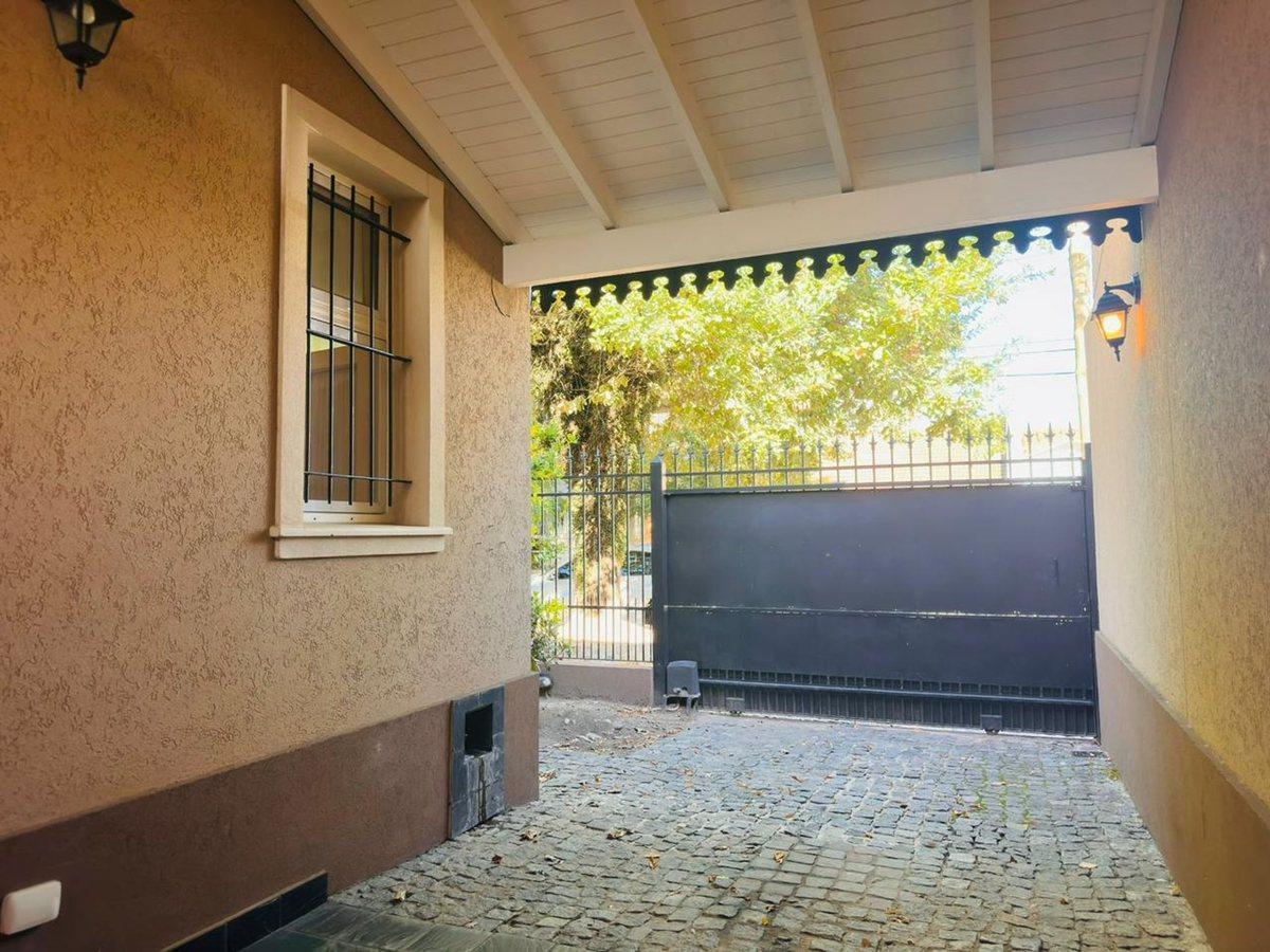Foto de CASA 3 DORMITORIOS 2 BAÑOS EXCELENTE ZONA, imagen 1