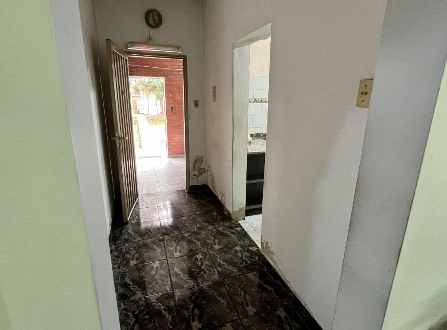 Foto de Casa 3 ambientes en venta importante esquina, imagen 2
