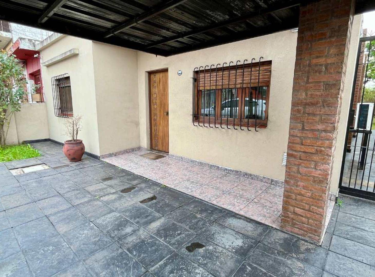 Foto de Casa 3 ambientes en venta importante esquina, imagen 1