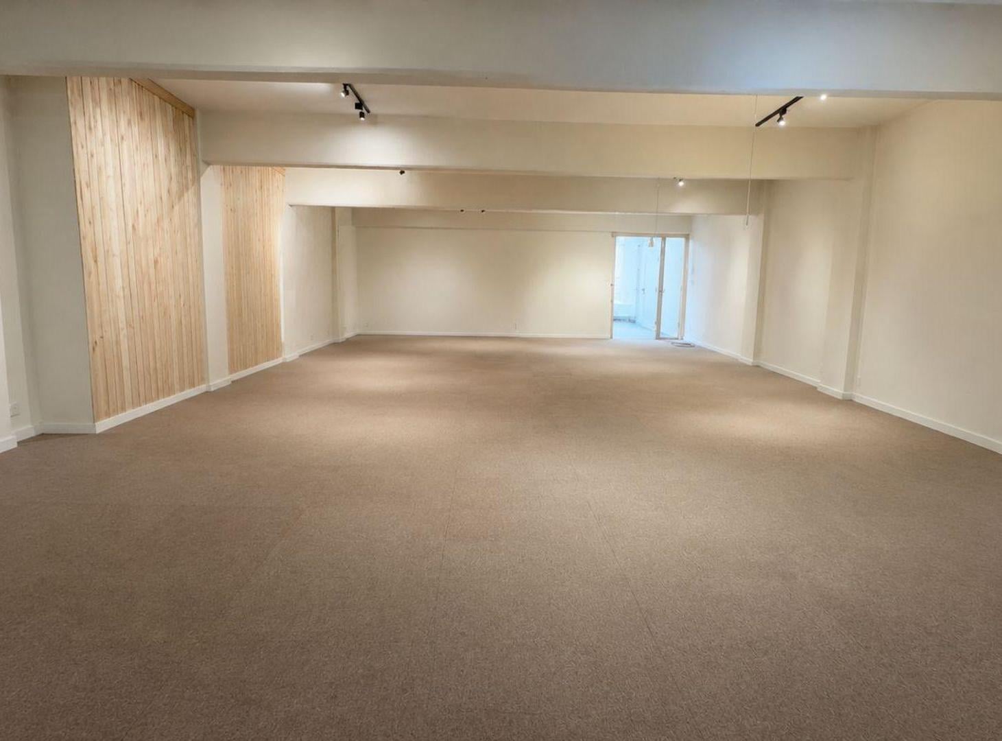Foto de VENTA LOCAL o DEPOSITO BANFIELD Tucumán y Larroque, imagen 1
