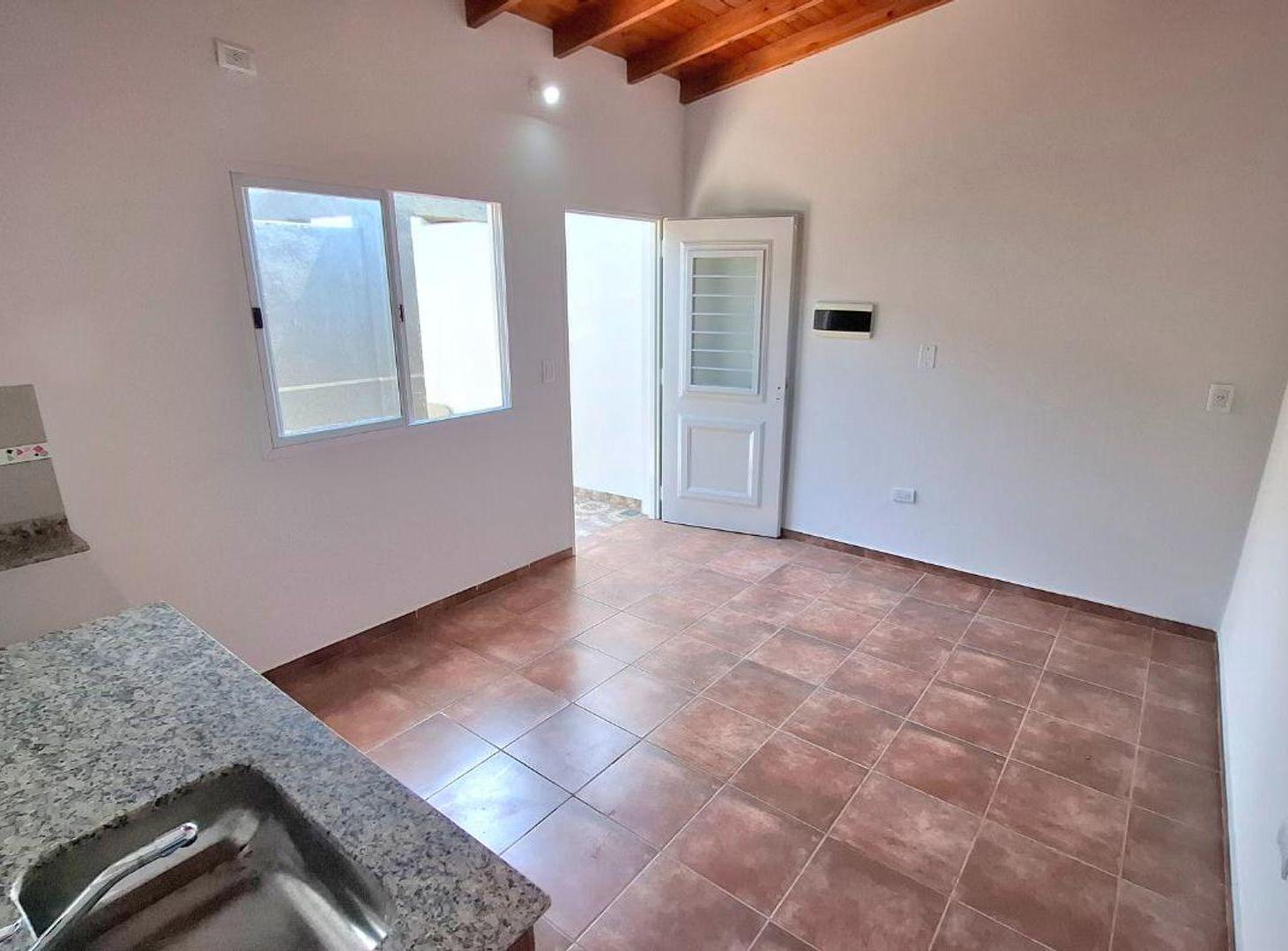 Foto de PH 2 AMBIENTES C PATIO ALQUILER GUILLON A ESTRENAR, imagen 4