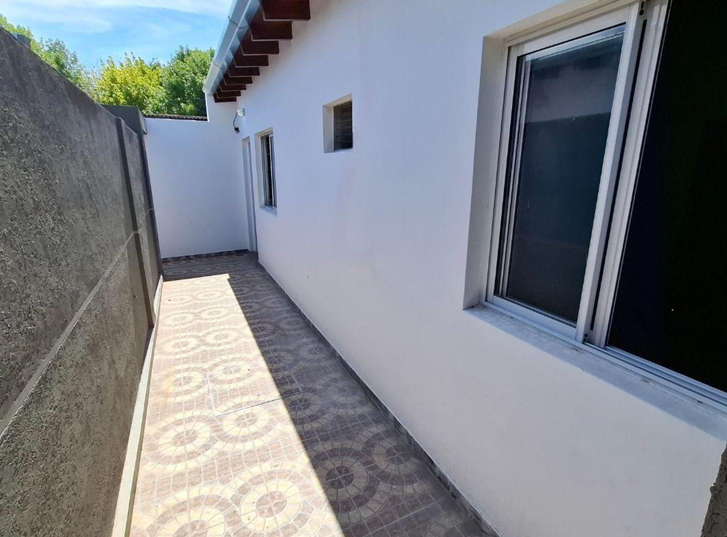 PH 2 AMBIENTES C PATIO ALQUILER GUILLON A ESTRENAR