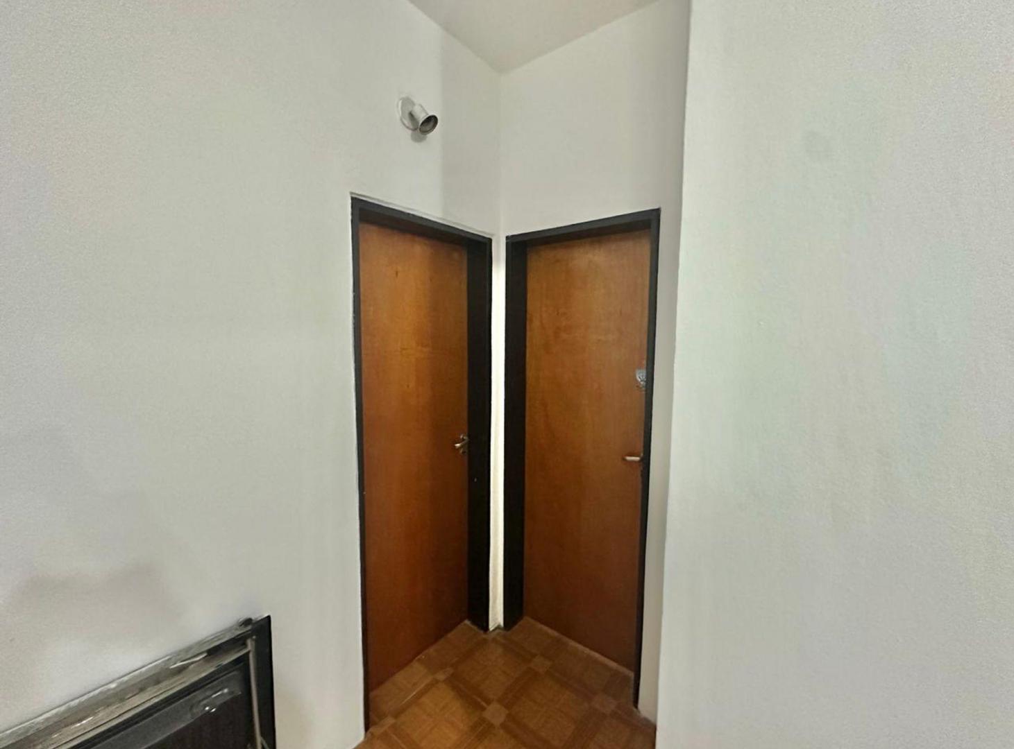 Foto de Venta casa 4 ambientes con jardín y pileta Solano, imagen 4