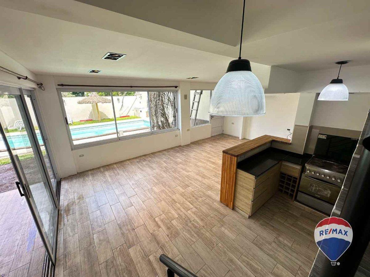 Foto de CASA 4 AMBIENTES VENTA GARAGE PILETA. OFERTAS¡¡¡, imagen 4
