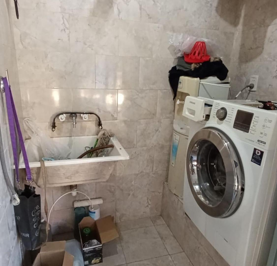 Foto de 2 CASAS EN UN MISMO LOTE, PILETA Y GRAN PARQUE, imagen 2