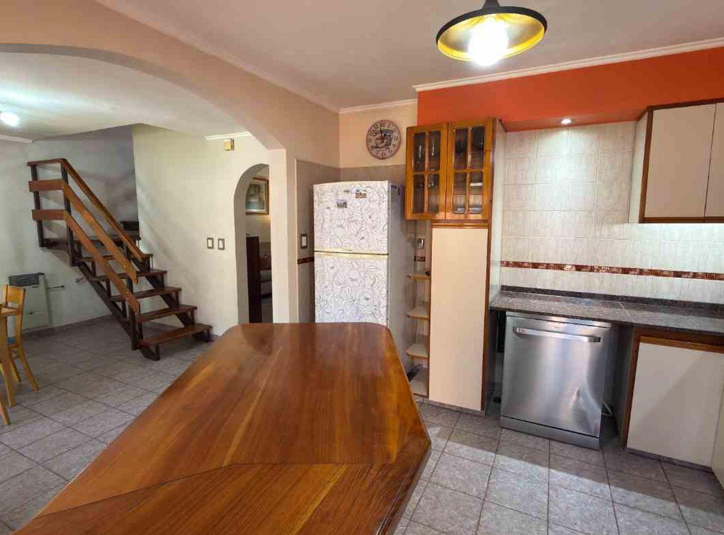 Foto de CASA 5 AMB EN VENTA LOMAS DE ZAMORA CON PATIO, imagen 5