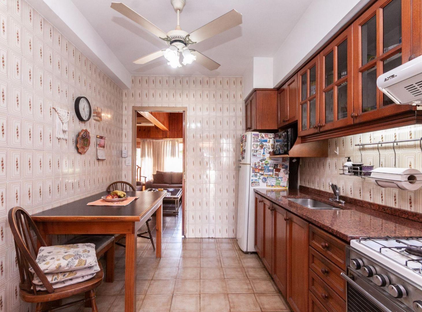 Foto de CASA 5 AMBIENTES CON SEGUNDA VIVIENDA Y QUINCHO, imagen 3