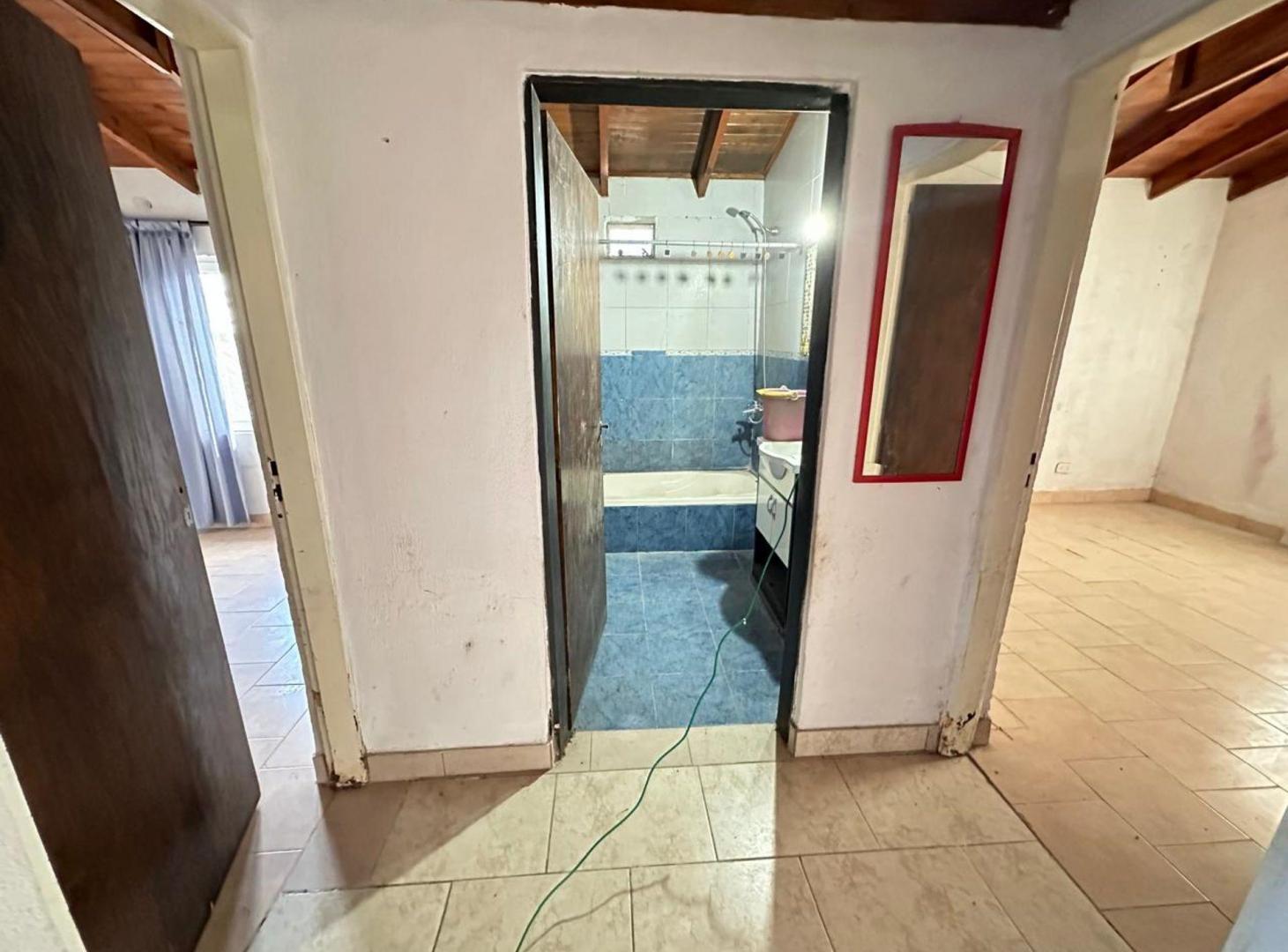 Foto de VENTA CASA 3 AMBIENTES, A RECICLAR EN GUERNICA, imagen 4