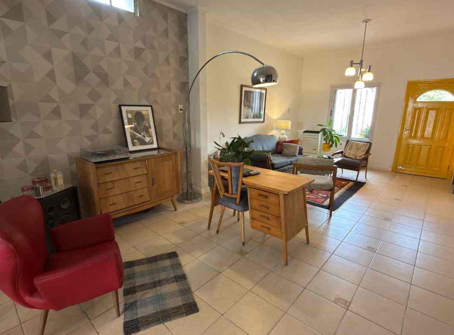 Foto de casa 4 amb en venta en Lomas de Zamora, imagen 2