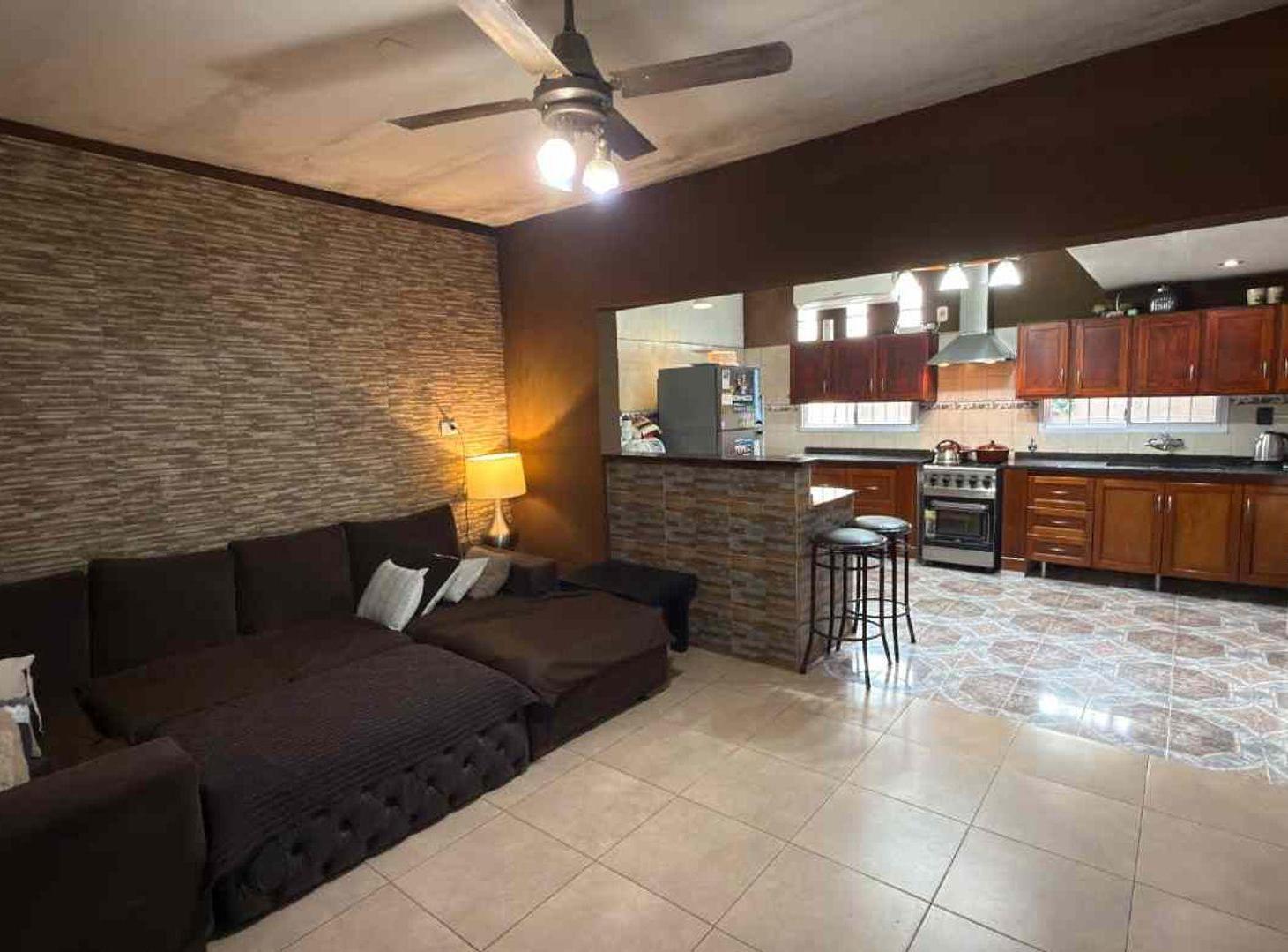 Foto de VENTA CASA 4 AMBIENTES EN TEMPERLEY, imagen 4