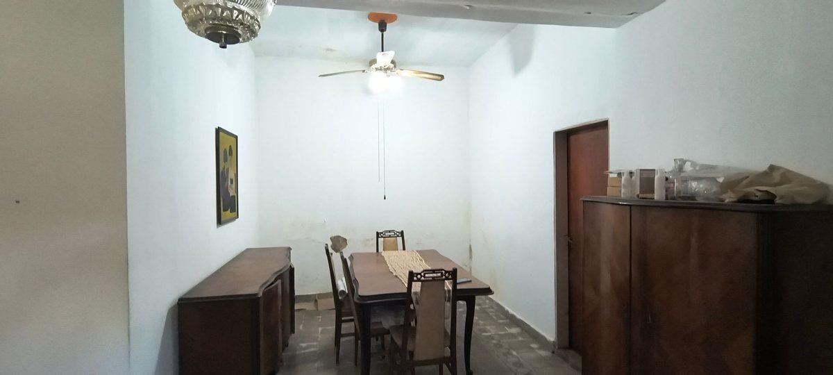 Foto de VENTA CASA 3 AMB A REFACCIONAR TEMPERLEY, imagen 2