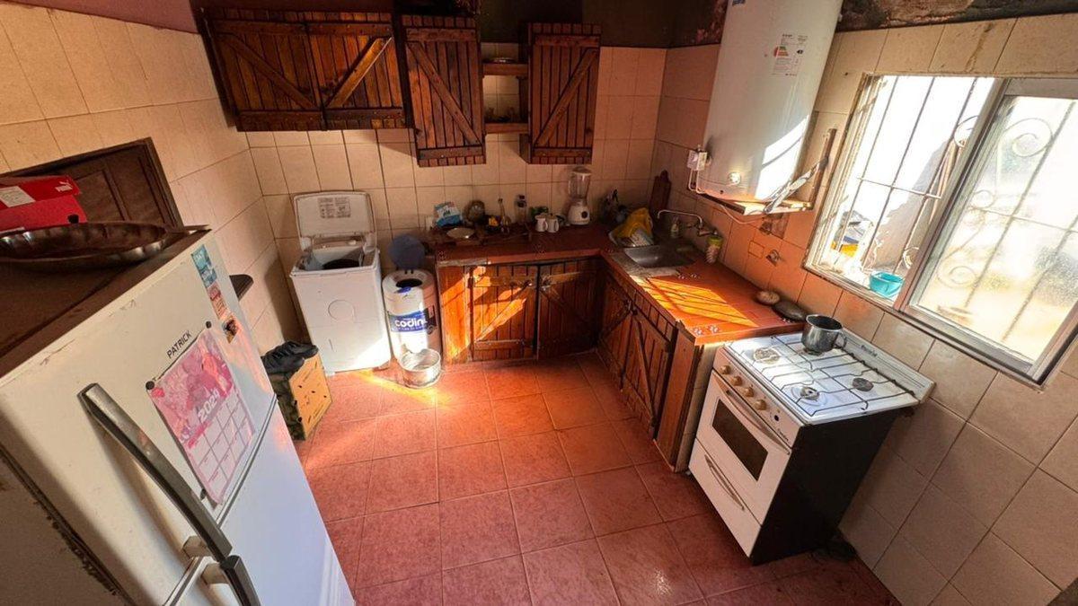 Foto de CASA 3 AMBIENTES VENTA SAN VICENTE MAS LOCAL DEPTO, imagen 2