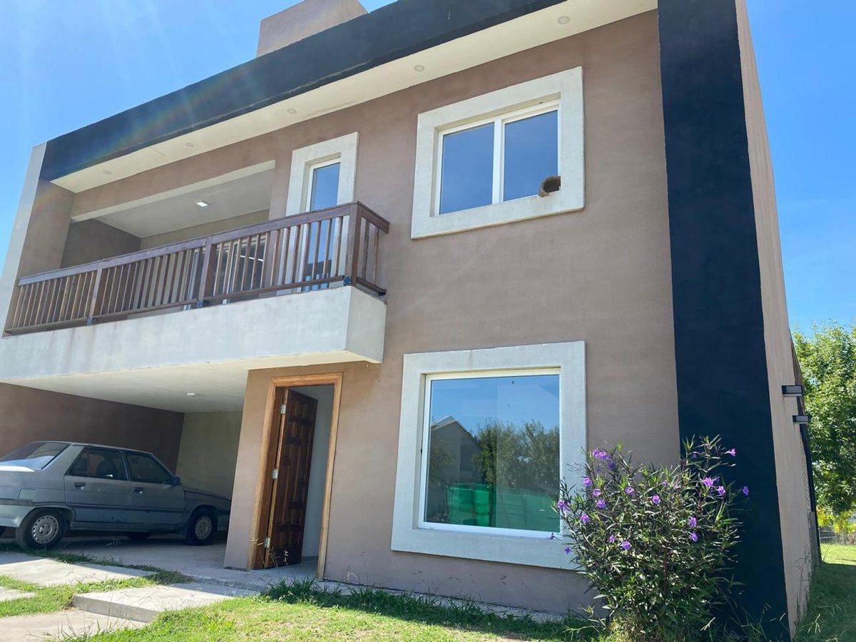 Casa 4 ambientes VENTA Santo Domingo, SAN VICENTE